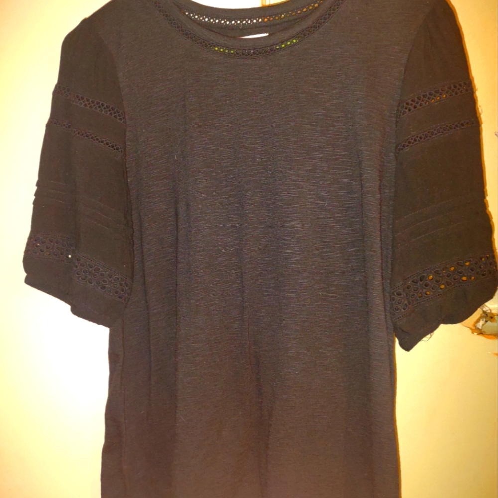 Woman's Short Sleeve Black Crochet‎ Puff Sleeves Maurices size Medium
